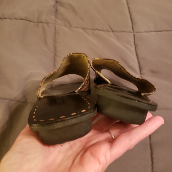 Sandals - Picture 7 of 10